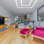 Camelia Zadarvillas ペトルチャネ