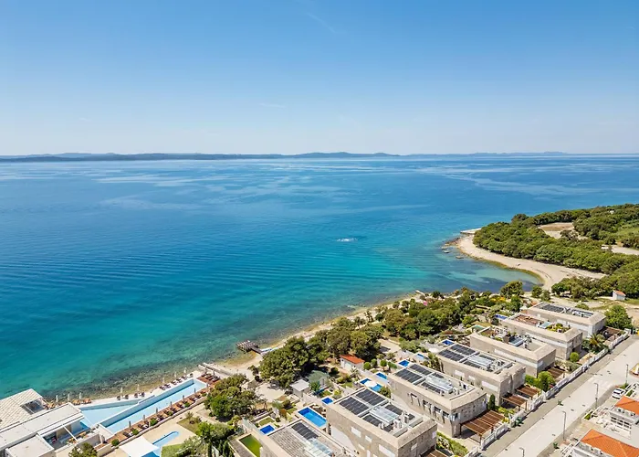 Camelia Zadarvillas * Petrčane