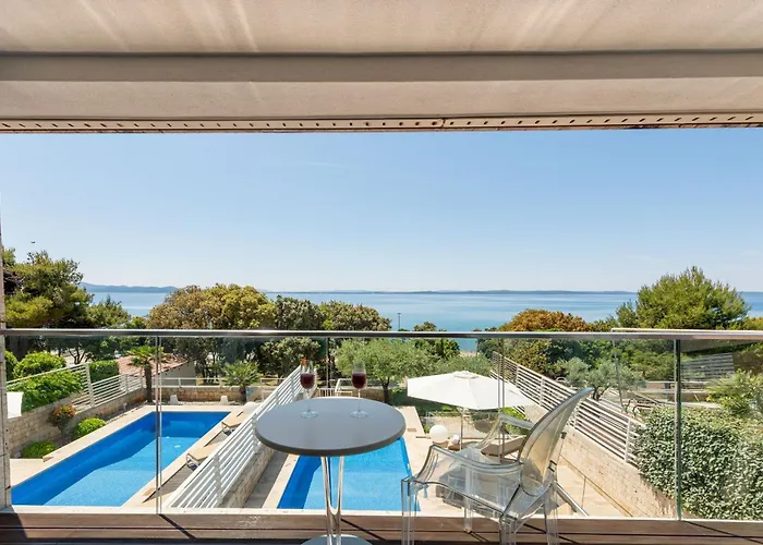 Camelia Zadarvillas Petrčane