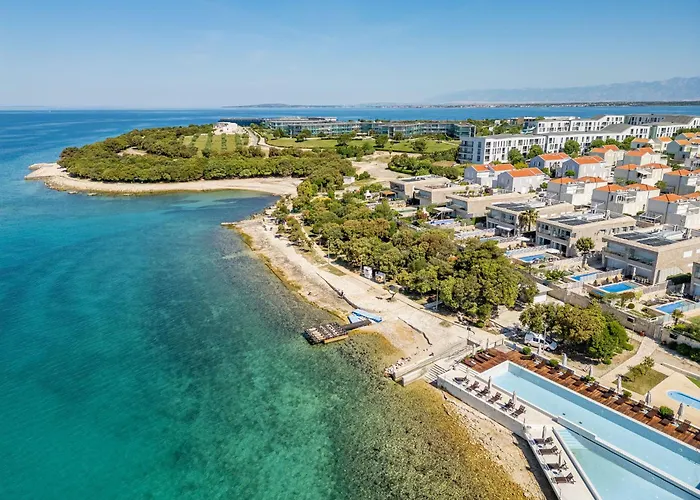 Camelia Zadarvillas *